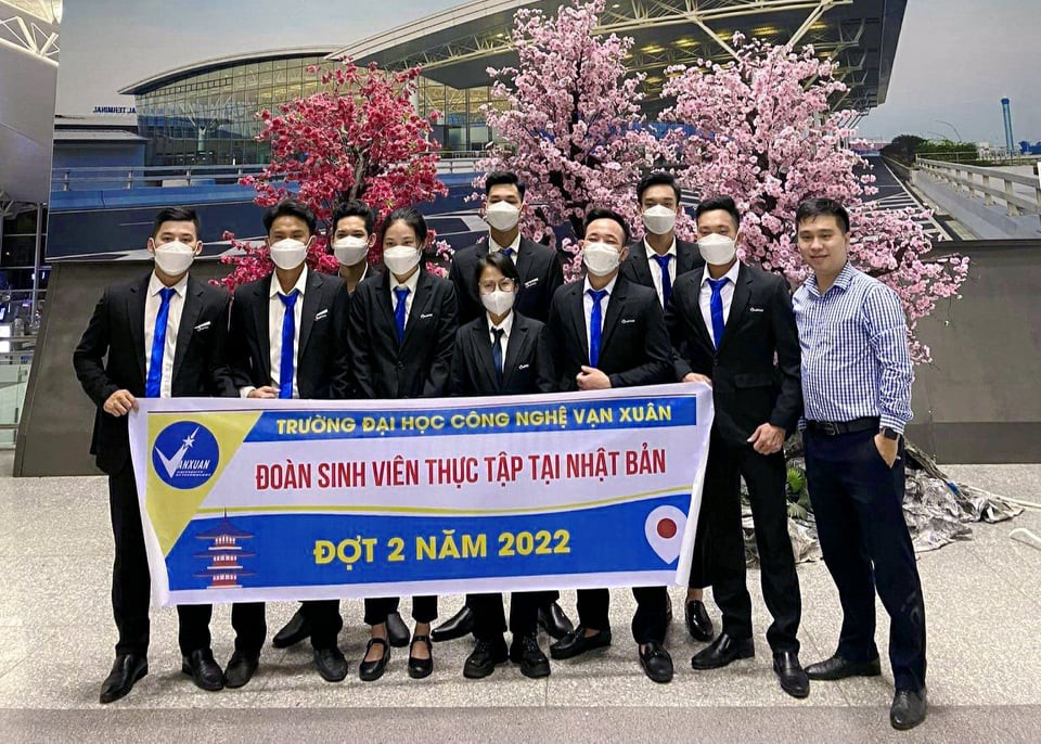  Đoàn sinh viên Thực tập đợt 2 năm 2022 đã hạ cánh an toàn tại sân bay Narita – Nhật Bản